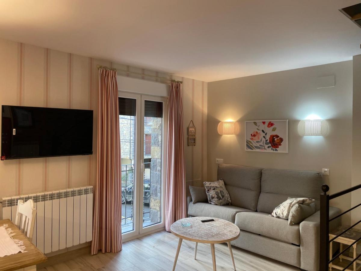 Apartamentos Casa Isabale ビエスカス エクステリア 写真