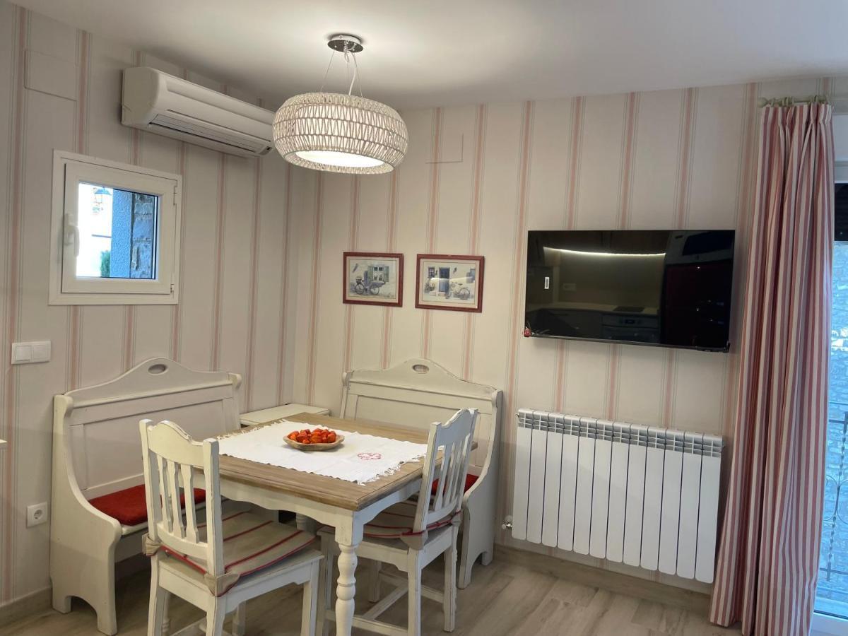 Apartamentos Casa Isabale ビエスカス エクステリア 写真